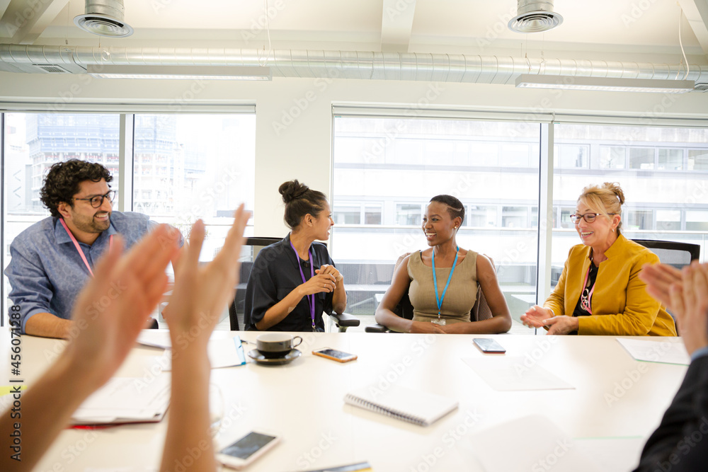 Obraz premium Business people in conference room meeting