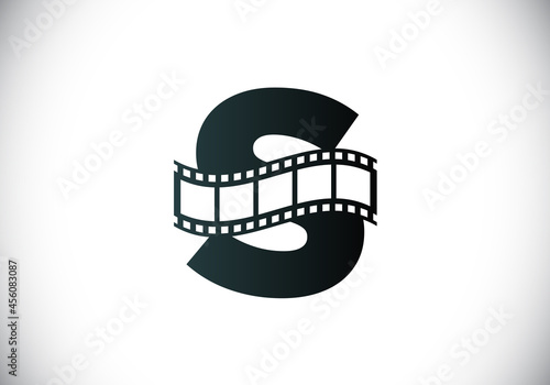 Initial S monogram alphabet incorporated with film reel. Video and movie logo concept. Font emblem. Logo for the entertainment business and company identity