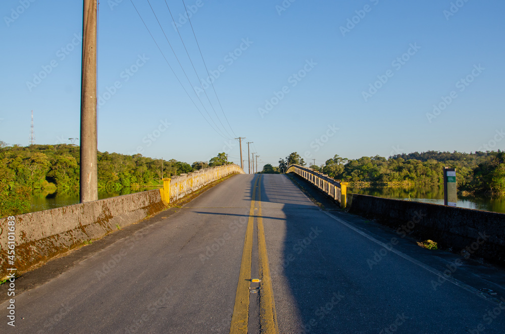 Fototapeta premium ESTRADA VAZIA