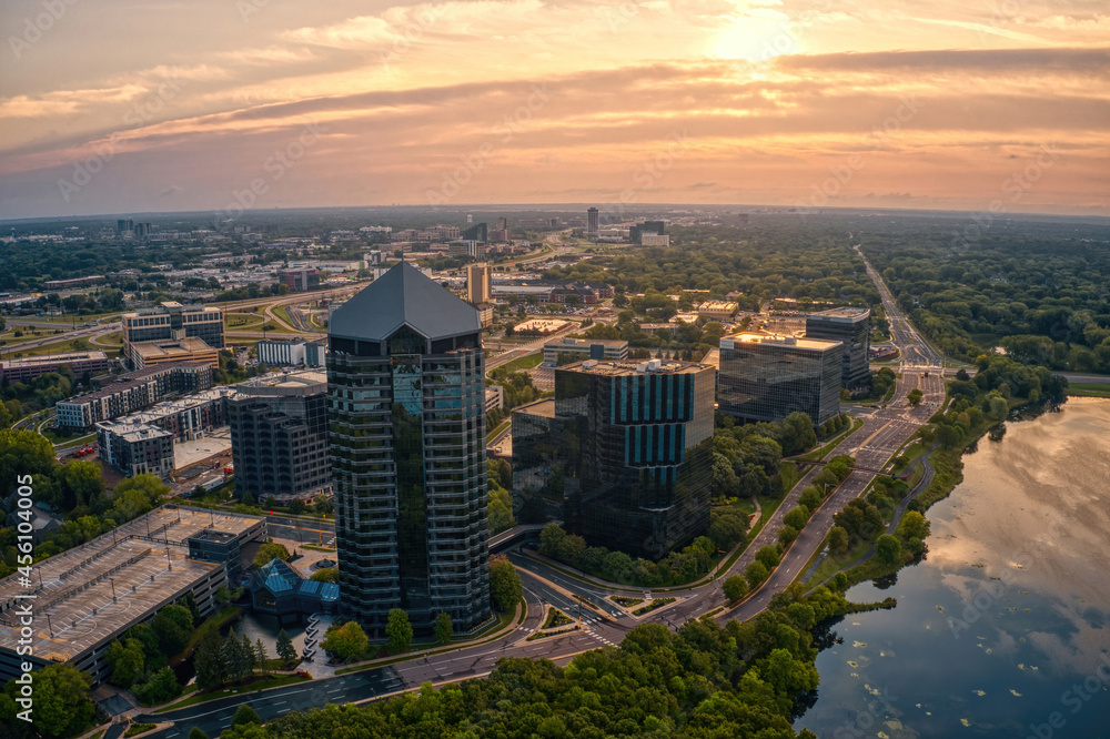 Obraz premium Aerial View of the Business District of Edina, Minnesota at Sunrise