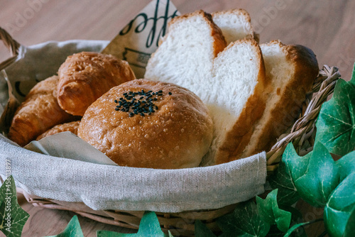 パンの詰め合わせ　食パン・クロワッサン・あんパン