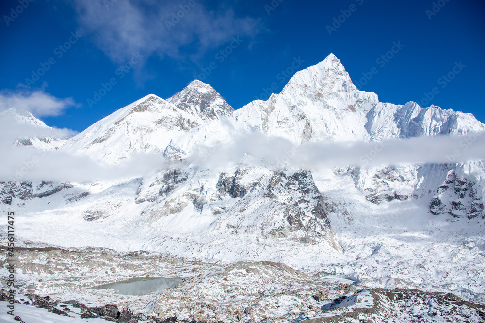 Obraz premium Mount Everest from journey to base camp.