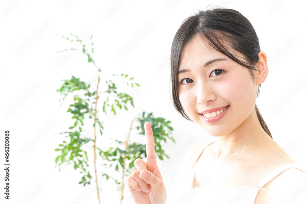 ビューティーアドバイスをする女性