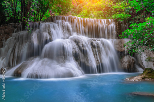 Fototapeta Naklejka Na Ścianę i Meble -  Huay Mae Khamin Waterfall Waterfall paradise Travel all year at Kanchanaburi, Thailand