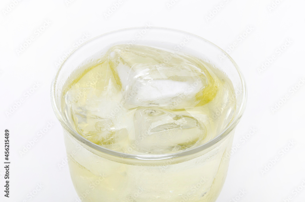 冷たい緑茶 冷たい緑茶