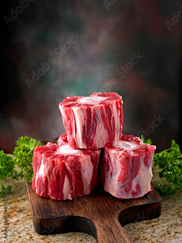 Quadro su tela Raw Oxtail