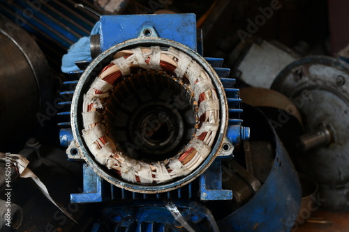 Tablou pe pânză Copper braid in an electric motor housing in a warehouse for repair