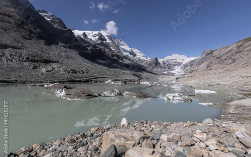 Blick über den Gletschersee zum Glockner © G. Maierhofer
