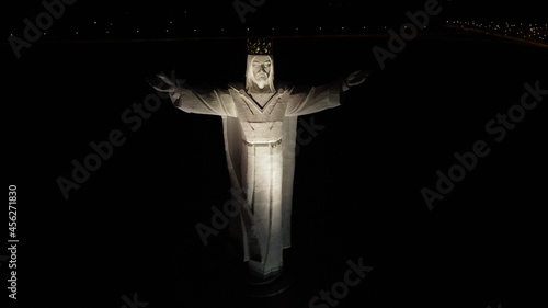 Fototapeta Naklejka Na Ścianę i Meble -  Jezus Chrystus nocą. Świebodzin, Lubuskie, Polska