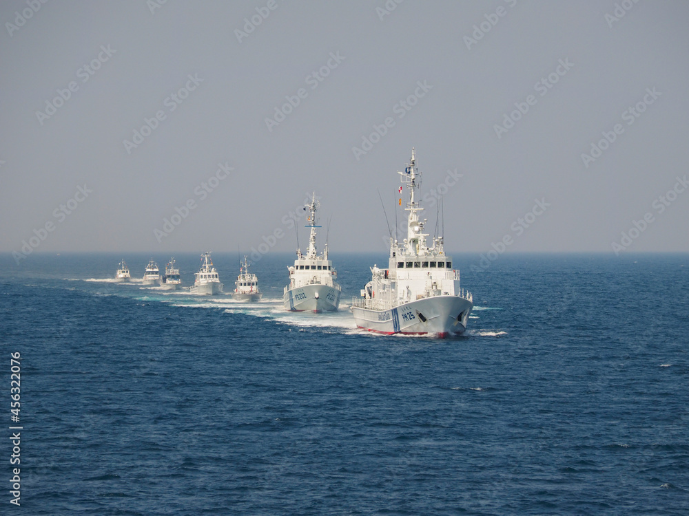 【舞鶴湾】海上保安庁の巡視船 Stock Photo Adobe Stock