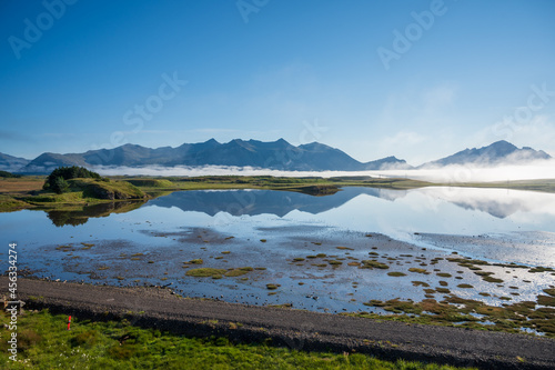 Vistas panoramicas de montañas, lagos y glaciaries en Islandia photo