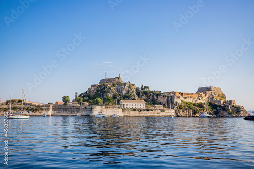 Le Vieux Fort de Corfou vu depuis la mer