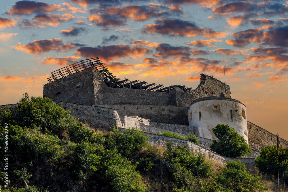 Obraz premium The Deva Castle in Romania