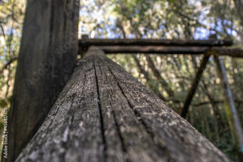 Detalhe de ponte de madeira