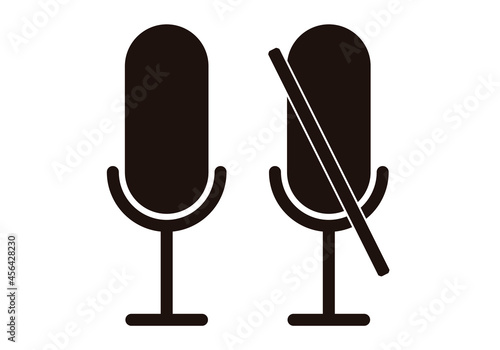 Icono negro de micrófono encendido o apagado.