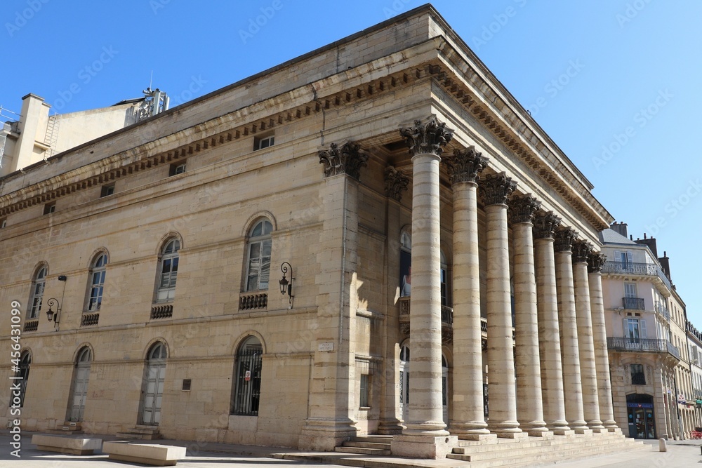 Le grand théâtre, vue de l'exterieur, ville de Dijon, departement de la Cote d'Or, France