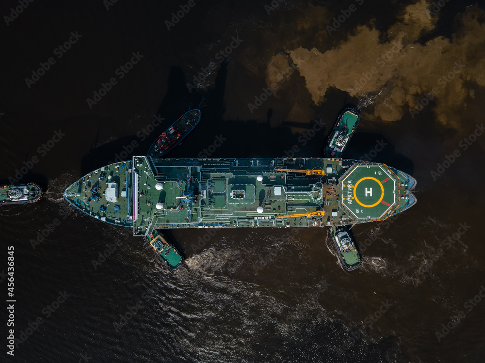 The icebreaker Arctic is being repaired at the Kronstadt shipbuilding plant. Kroshtadt, August 2021