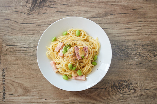 ベーコンと枝豆のペペロンチーノ