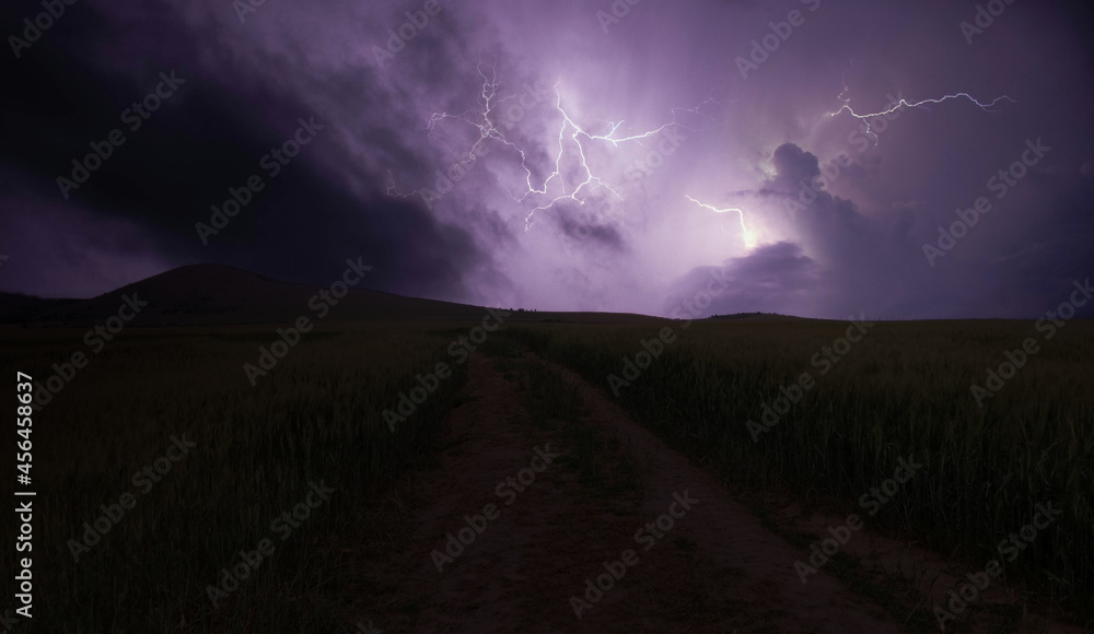 Fototapeta premium lightning over the mountains
