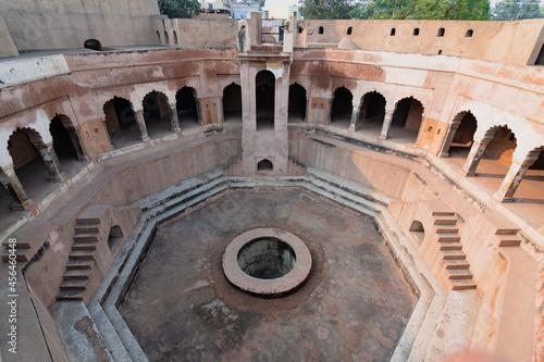 farrukhnagar baoli located nearly 30 KM from Gurugram is a historic stepwell. Also known as BAOLI GHAUS ALI SHAH build during 18th Century. photo