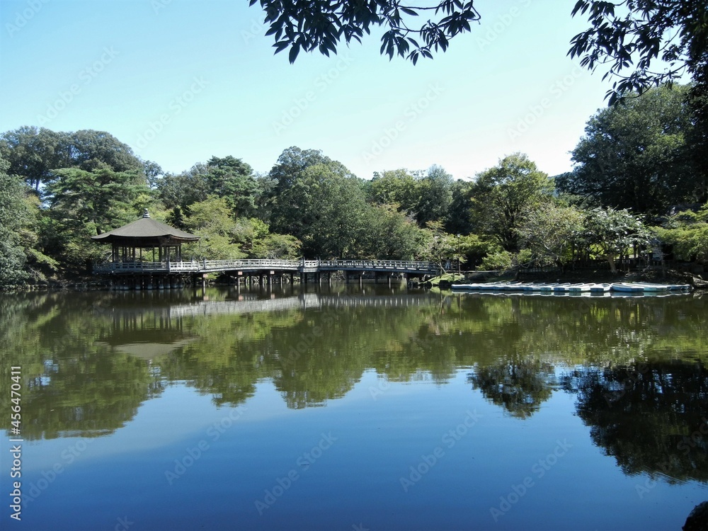 A Japanese traditional architecture 日本建築:Ukimi-do Shrine on Sagi-ike Pond in Nara-koen Park in Nara City in Japan 日本の奈良市の奈良公園にある鷺池の浮見堂 A Japanese traditional architecture 日本建築:Ukimi-do Shrine on Sagi-ike Pond in Nara-koen Park in Nara City in Japan 日本の奈良市の奈良公園にある鷺池の浮見堂