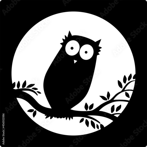 Cute night owl minimalistic silhoutte