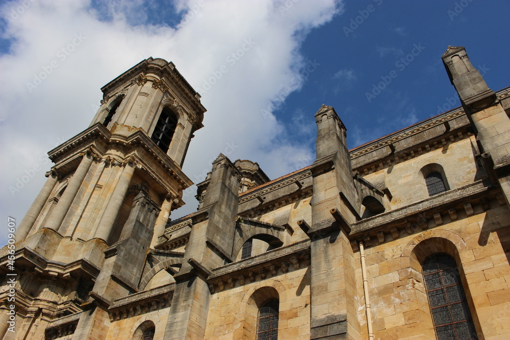 Tour et arcs-boutants de la cathédrale de Langres