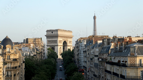  Arco do Triumfo e Torre Eiffel - Arc de Triomphe and Eiffel Tower, Paris, France. photo