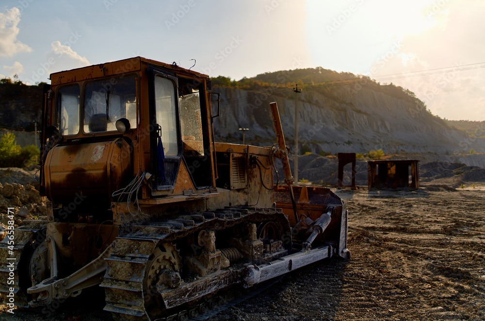 excavator ground leveling ride big machine excavator ground leveling ride big machine