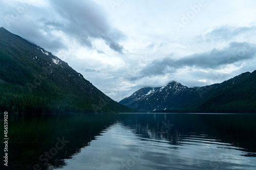 lake in the mountains © la_toja