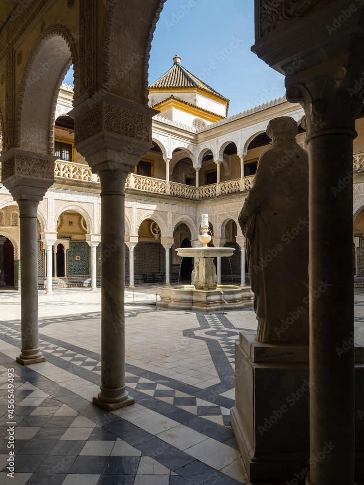 Obraz premium Visit of the Casa de Pilatos in Sevilla