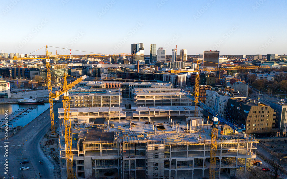 Construction of buildings in the city center