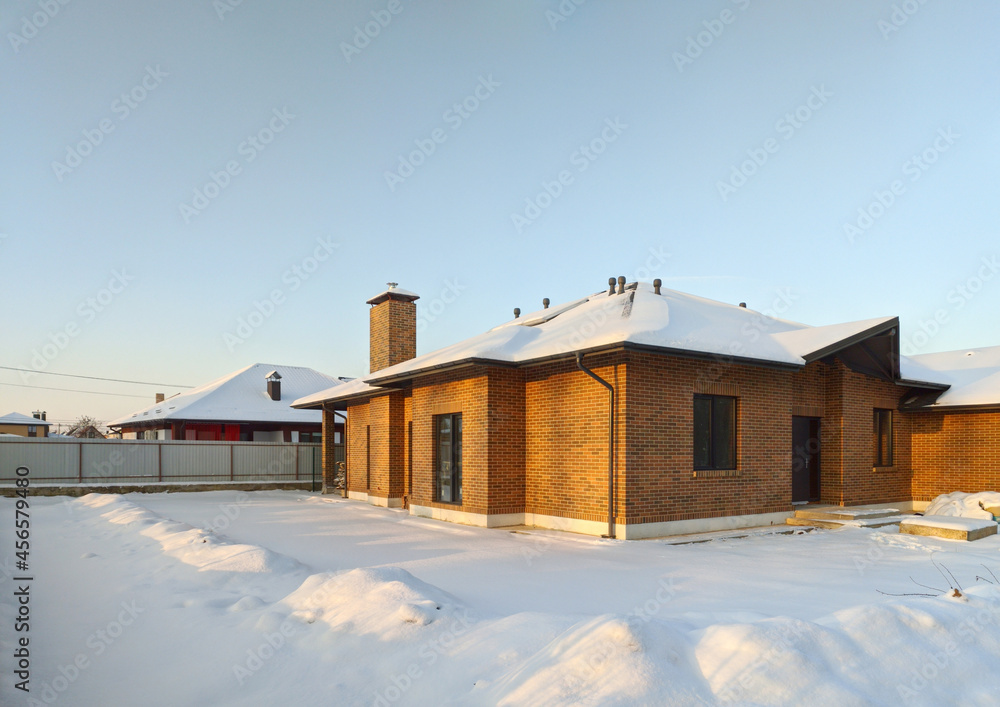 house in the snow house in the snow