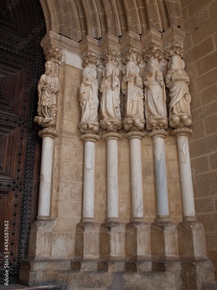 Évora Sé cathedral - portico detail