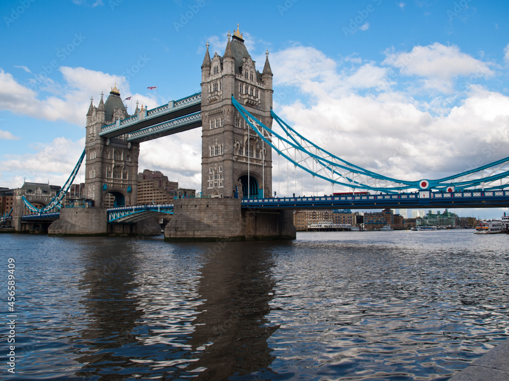 Obraz premium London Tower Bridge over Thames river