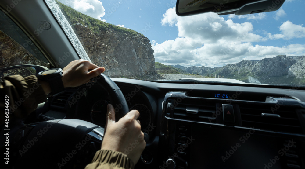 Fototapeta premium Driving off road car in the nature