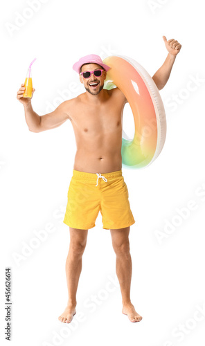 Young man with inflatable r...