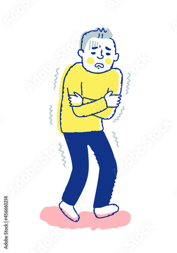 寒さで震えている男性