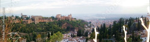 PANORÁMICA DE LA ALHAMBRA DE GRANADA