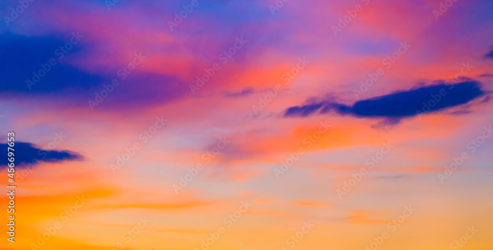 Obraz premium Wide Angle colorful Nature Sunset sky background