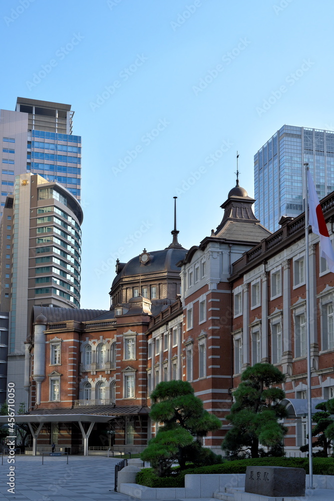 東京駅丸の内北口を臨む景色
