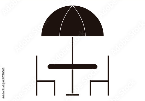 Icono negro de mesa, sillas y sombrilla de un bar.