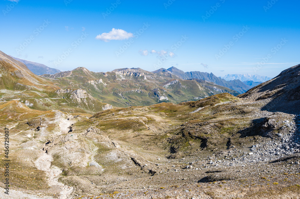 Großglockner Hochalpenstraße in Österreich mit Blick auf Edelweißspitze