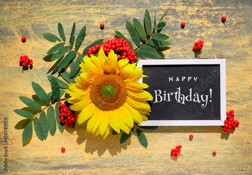 Quadro su tela Text Happy Birthday on blackboard