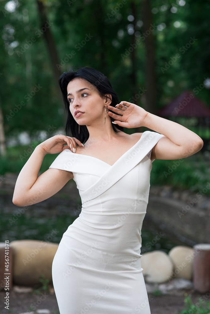 Portrait of a beautiful, attractive and elegant Caucasian brunette girl. Fashion concept. Portrait of a beautiful, attractive and elegant Caucasian brunette girl. Fashion concept.