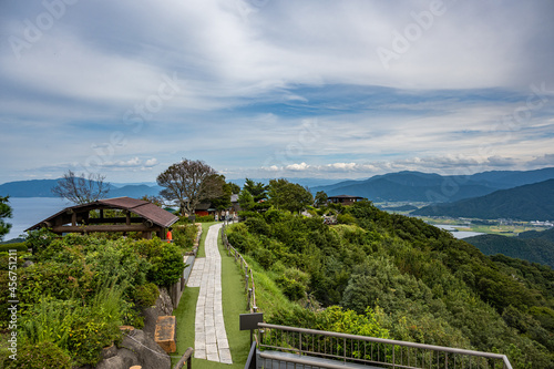 レインボーライン山頂公園展望台から三方五湖を望む