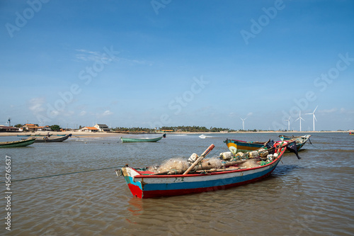 Paisagem na Praia da Pedra do sal, mar com canoas. Parnaíba, Piauí, Agosto de 2021