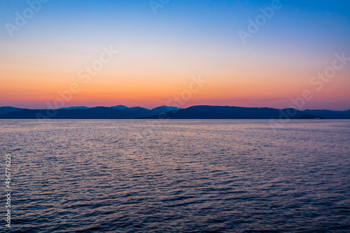 Lever de Soleil sur la mer ionienne