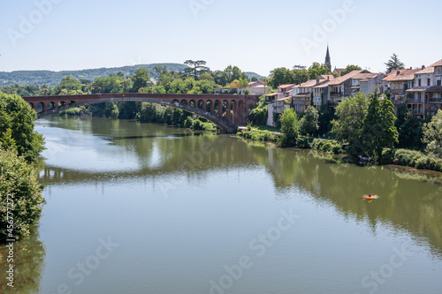 Le pont de la libération sur la rivière Lot, Villeneuve sur Lot, Lot et Garonne, Sud ouest