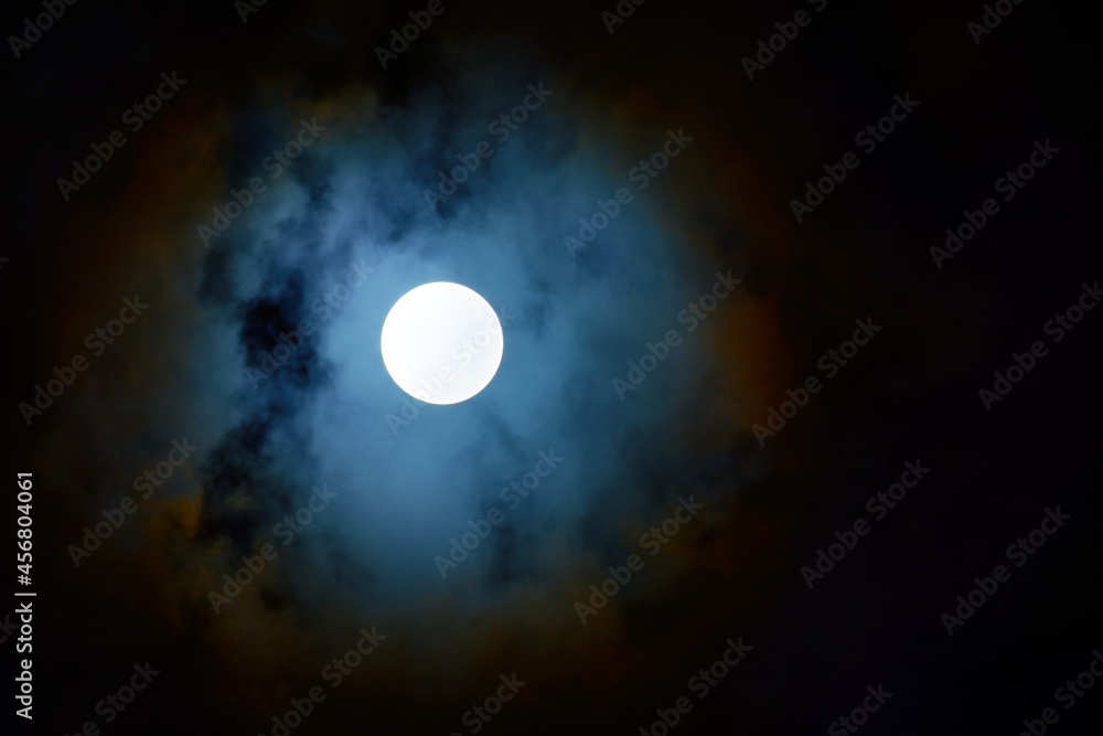 A clear view of the sun with a filter A clear view of the sun with a filter